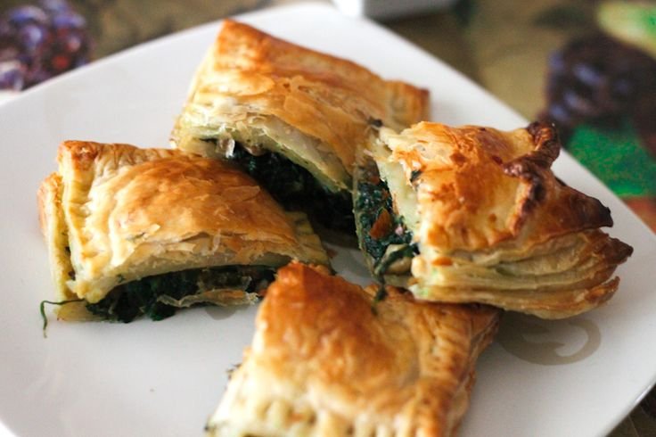 Spinach Stuffed Pastry: A Delicious and Flaky Delight