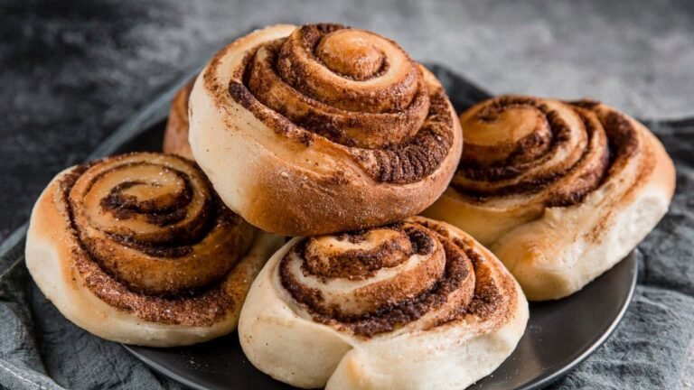 Cinnamon Rolls Recipe